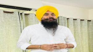 श्री अकाल तख्त साहिब के फैसलों पर सवाल उठाना सुखबीर बादल की हताशा का प्रतीक: Malvinder Singh Kang