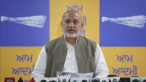 भाजपा पिछले दरवाजे के ज़रिए पंजाब के स्त्रोतों पर कंट्रोल कमज़ोर करने की कोशिश कर रही है: Baltej Pannu