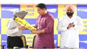 पूर्व IAS अधिकारी डॉ. स्वर्ण सिंह आप में शामिल