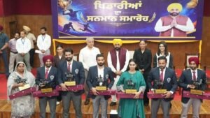 चंडीगढ़ में खेल पुरस्कार समारोह: CM भगवंत मान ने 87 खिलाड़ियों को किया सम्मानित