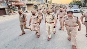 मोगा में नगर निगम चुनावों से पहले पुलिस का विशाल फ्लैग मार्च, सुरक्षा व्यवस्था कड़ी