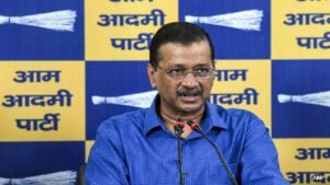 देश में किस तरह की सरकार है जो एक पेपर ठीक से नहीं करा पा रही – केजरीवाल