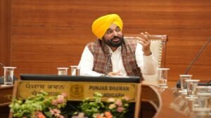 CM भगवंत सिंह मान द्वारा यू.पी.एस.सी.- 2025 पास करने वाले उम्मीदवारों का सम्मान; कहा, पंजाब के आम परिवारों के बच्चे लगातार राज्य का मान बढ़ा रहे हैं