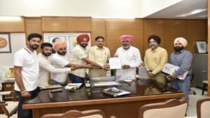 वित्त मंत्री हरपाल सिंह चीमा ने कर्मचारियों के लंबित मुद्दों के ठोस समाधान के लिए विभिन्न विभागों की कर्मचारी यूनियनों के साथ की बैठकें