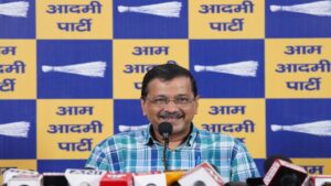 देश में शुद्ध पेट्रोल 82 रुपए लीटर मिलना चाहिए, लेकिन सरकार 102 रुपए में दे रही ई-20- केजरीवाल