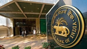 RBI ने लगातार तीसरी बार रेपो रेट 5.25% पर रखा, ब्याज दरों में नहीं किया कोई बदलाव